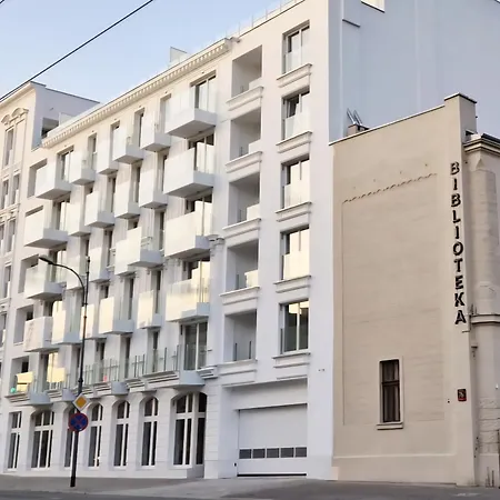 Lodz5-piotrkowska 100m, Manufaktura 1km, Atlas-arena, Parking W Budynku * 罗兹