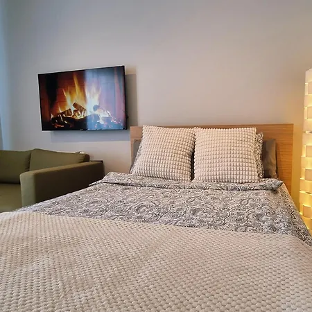 Lodz5-piotrkowska 100m, Manufaktura 1km, Atlas-arena, Parking W Budynku * Łódź