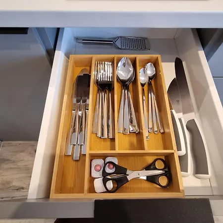 Lodz5-piotrkowska 100m, Manufaktura 1km, Atlas-arena, Parking W Budynku