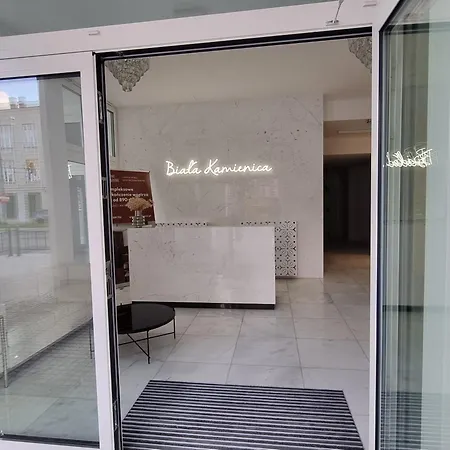 Lodz5-piotrkowska 100m, Manufaktura 1km, Atlas-arena, Parking W Budynku Łódź