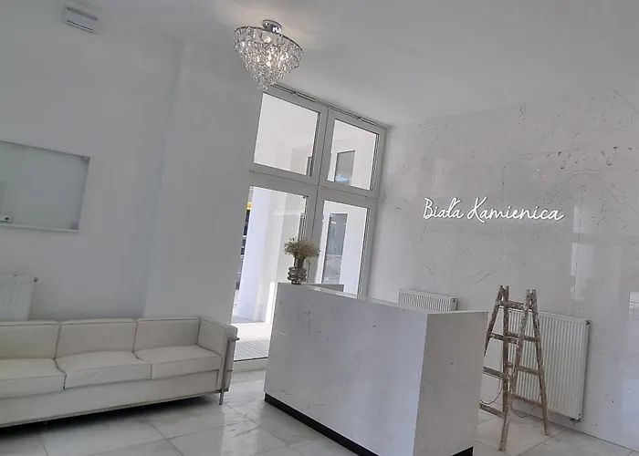 Lodz5-piotrkowska 100m, Manufaktura 1km, Atlas-arena, Parking W Budynku * Łódź