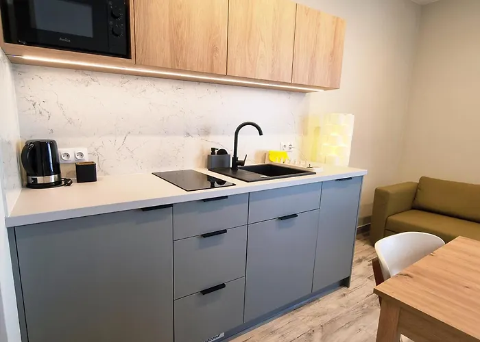 Lodz5-piotrkowska 100m, Manufaktura 1km, Atlas-arena, Parking W Budynku * Łódź