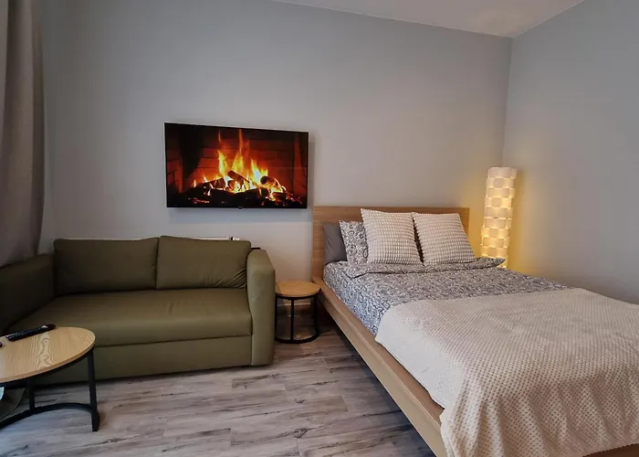 Lodz5-piotrkowska 100m, Manufaktura 1km, Atlas-arena, Parking W Budynku *