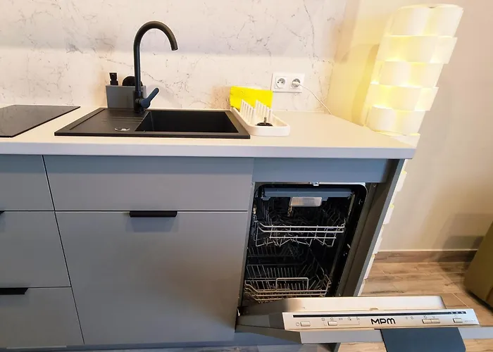 Lodz5-piotrkowska 100m, Manufaktura 1km, Atlas-arena, Parking W Budynku * Łódź