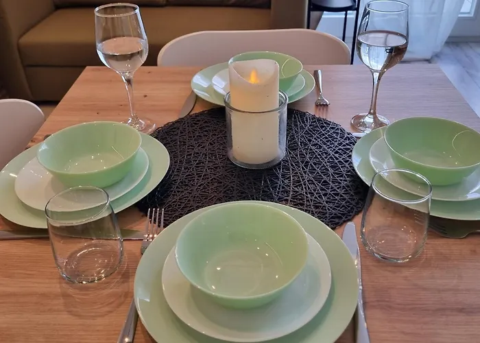 Lodz5-piotrkowska 100m, Manufaktura 1km, Atlas-arena, Parking W Budynku Lejlighed *