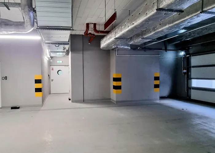 Lodz5-piotrkowska 100m, Manufaktura 1km, Atlas-arena, Parking W Budynku * Łódź